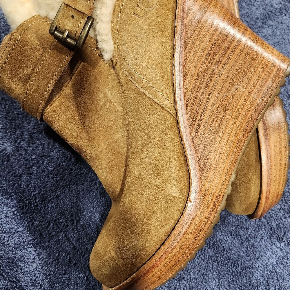 Boots - Picture 4 of 8